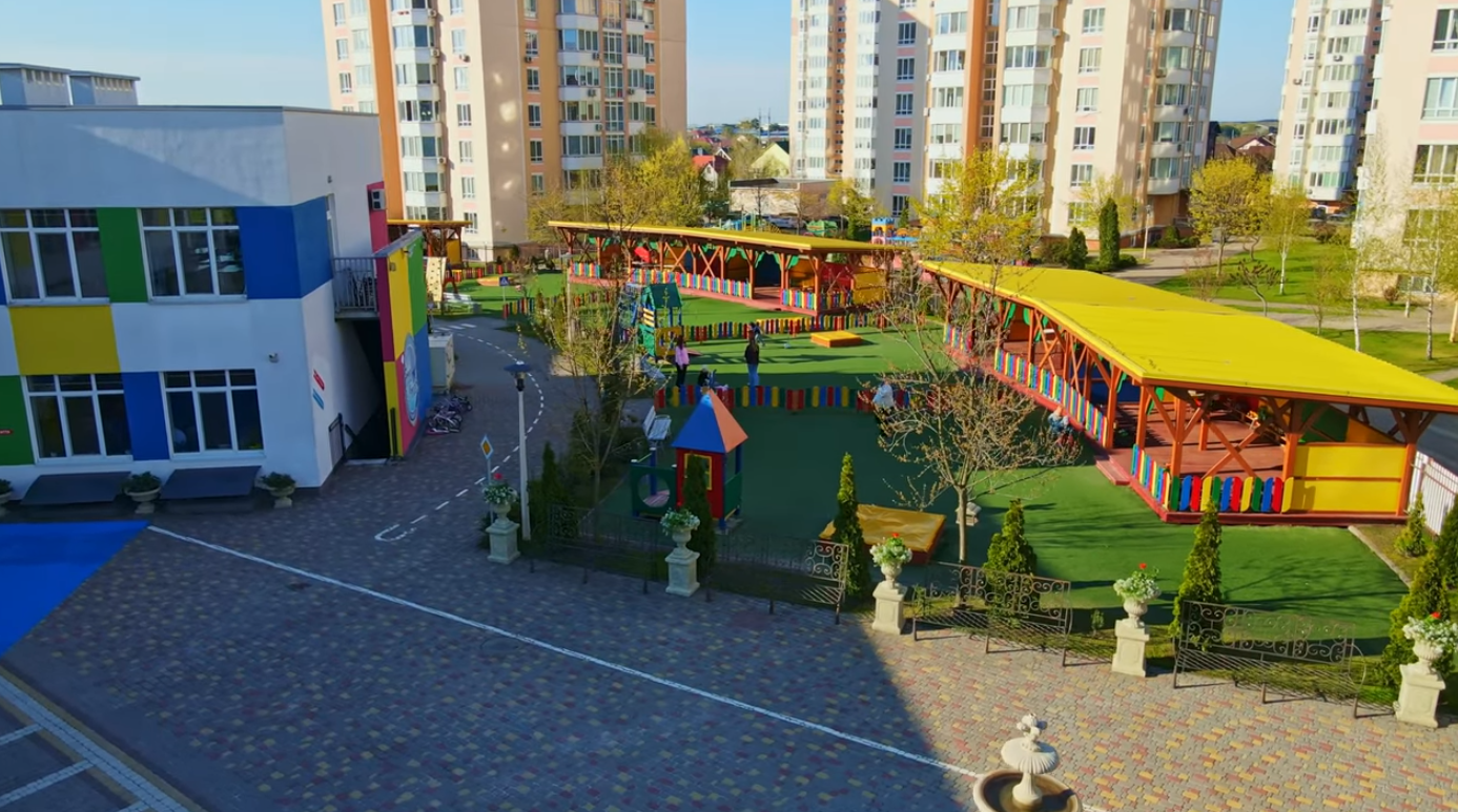 Адаптація дитини в першому класі: поради для батьків